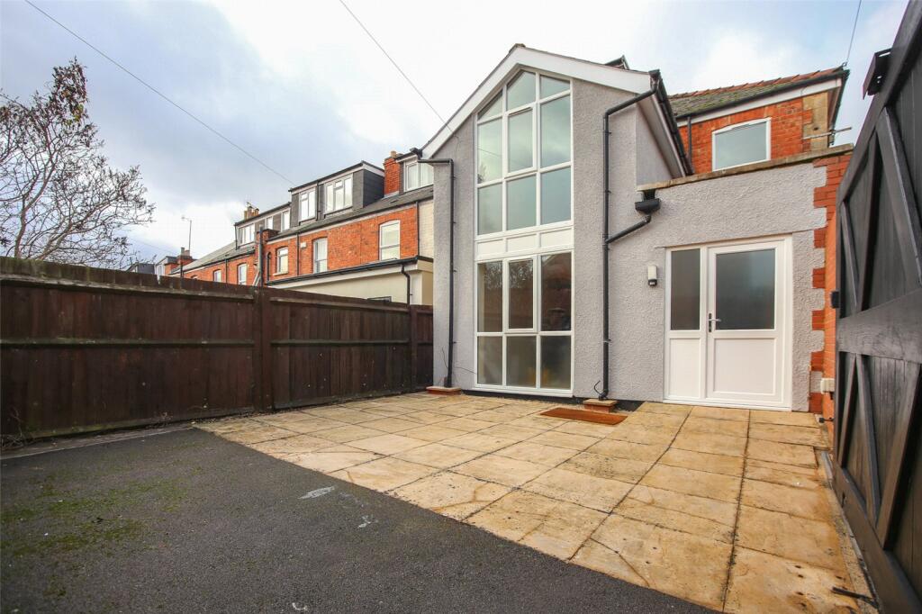 House in Cheltenham, Lynworth, Cleevemount - View 2
