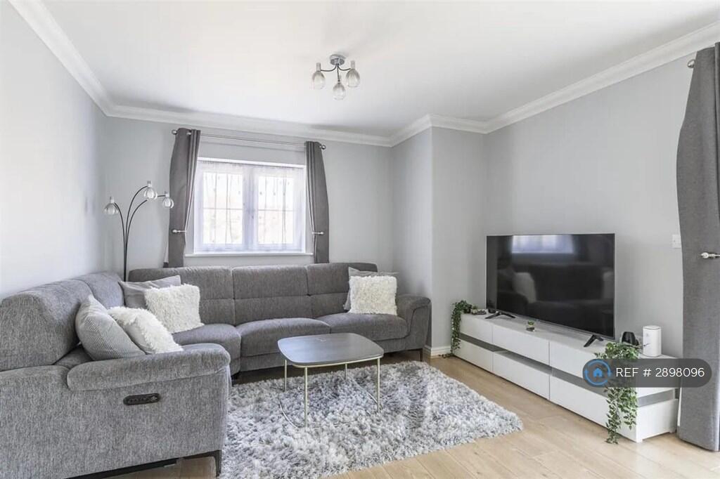 Apartment in Rochester - View 3