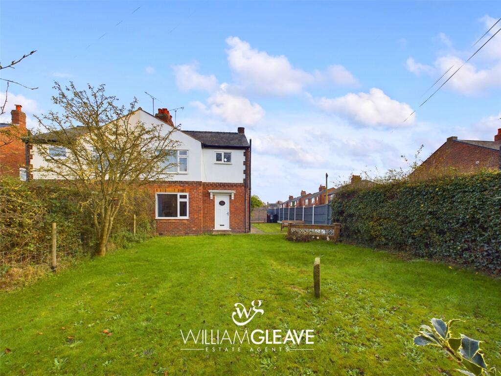 3-bed semi-detached on Hawarden Road, Penyffordd, Chester, Flintshire, CH4, £230,000