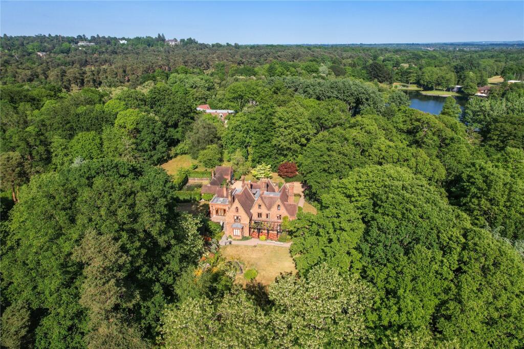 Redhill Road, Cobham, Surrey, KT11. 6 bedroom detached house for sale