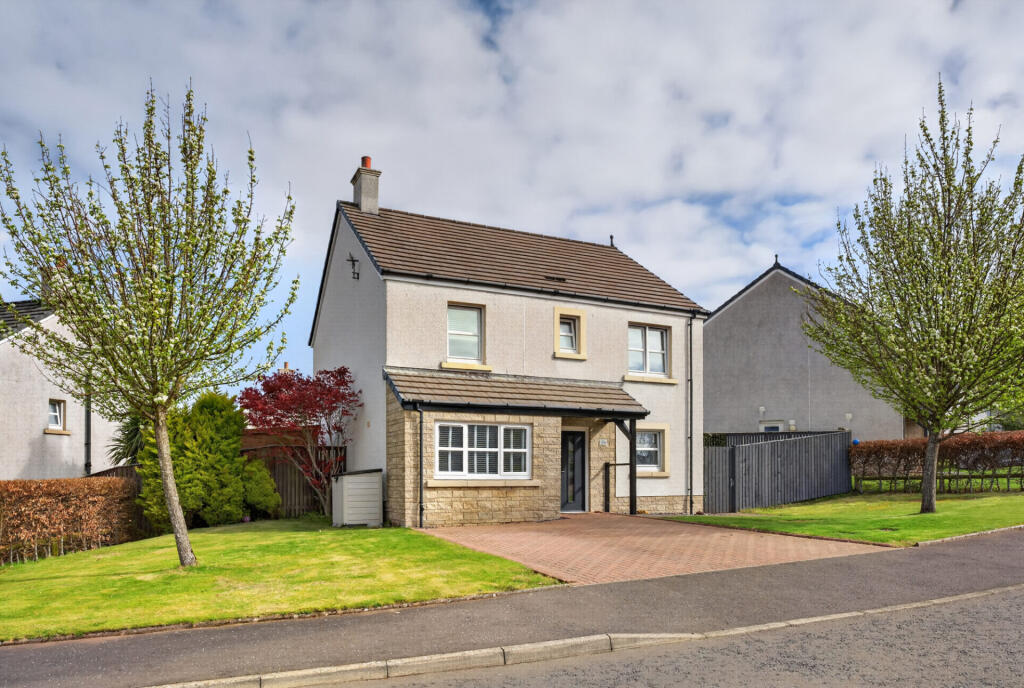 4-bed detached on 36 Donald Wynd, Largs, KA30 8TH, £349,000