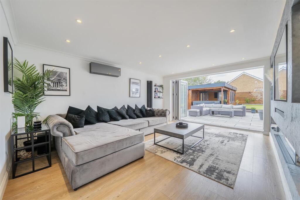 Main image of property: Newgate Lane, Fareham