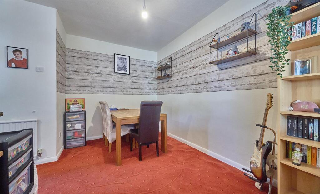 House in Hinckley and Bosworth, Barwell - More