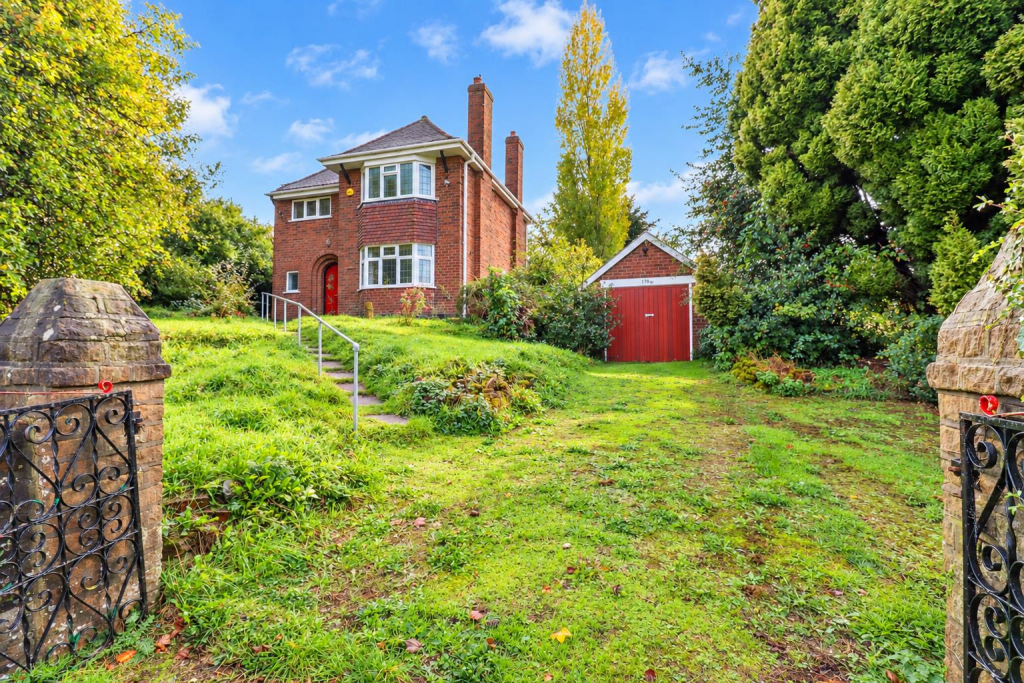 3-bed detached on Plainspot Road, Brinsley, £550,000