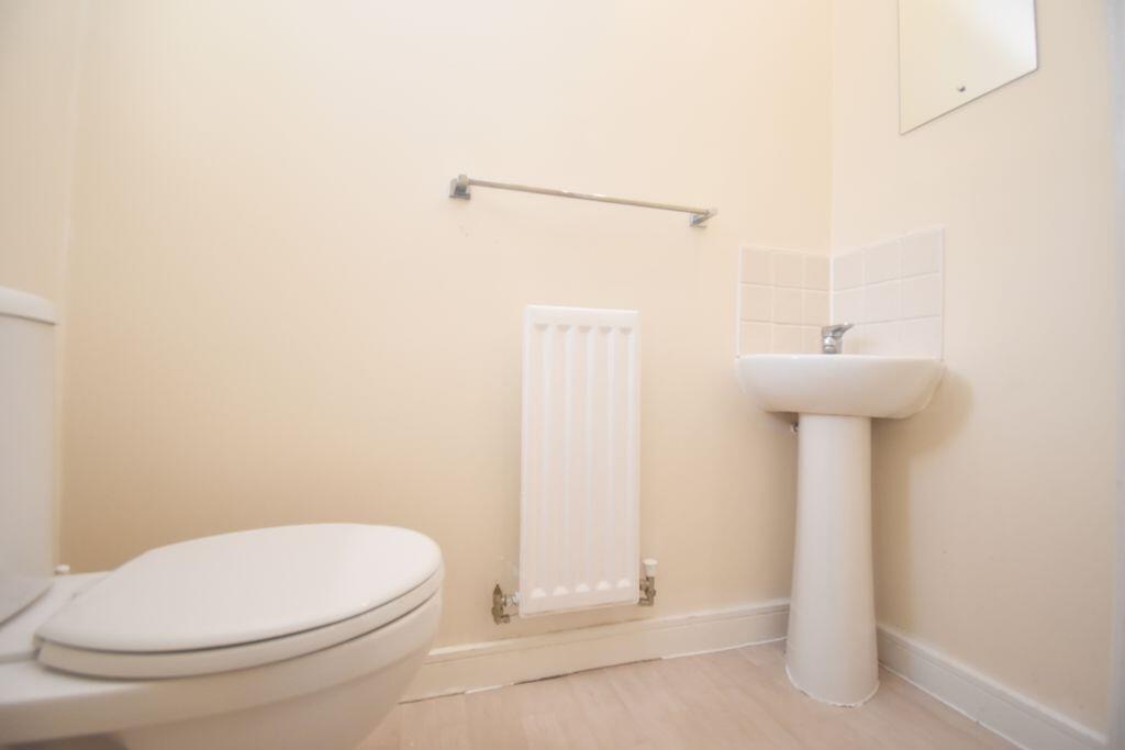 House in Basingstoke and Deane, Buckskin - View 5
