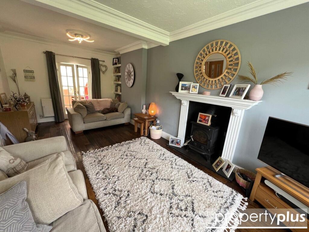 Maindy Cresent, Ton Pentre, Rhondda Cynon Taff, CF41 photo 4