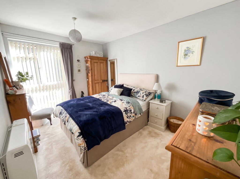 Apartment in Dudley, West Midlands - View 4