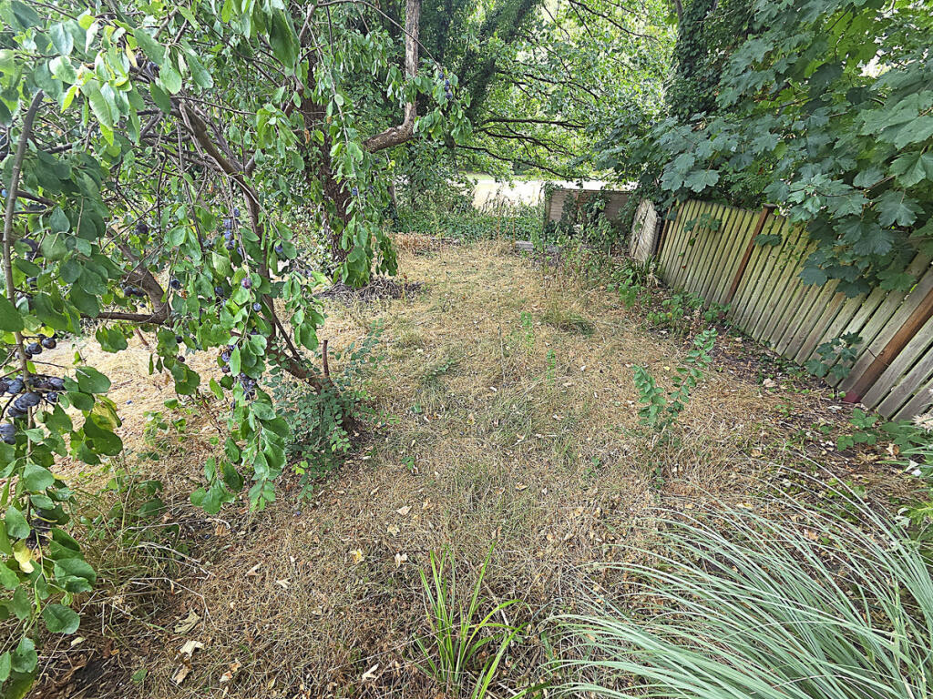 Apartment in Keynsham, Bath and North East Somerset - More