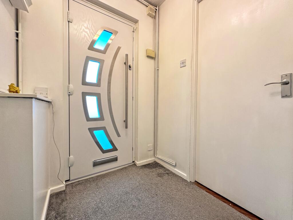 St. Christopher Close, WEST BROMWICH, B70 6TY - View 5