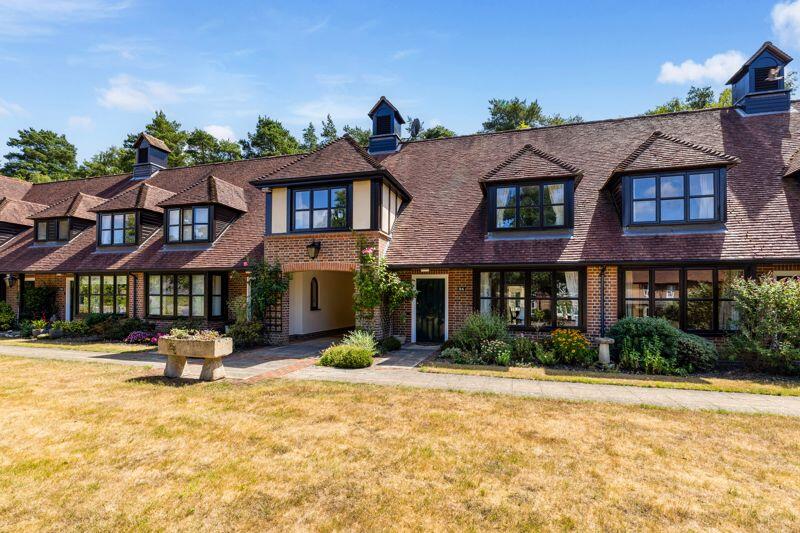 House in Surrey Heath, Surrey - View 2