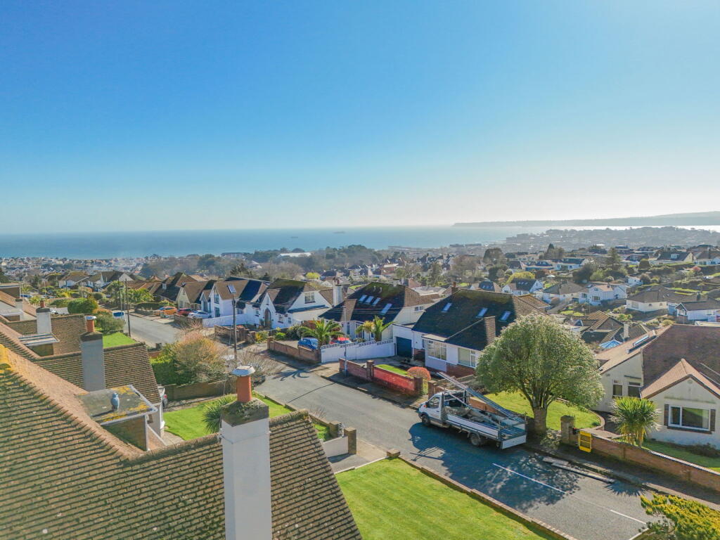 Winsu Avenue, Preston, Paignton photo 2