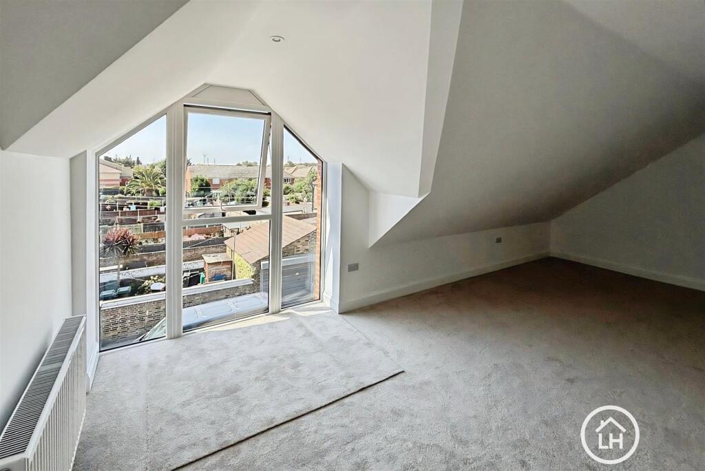 House in Sheerness, Mile Town - View 4