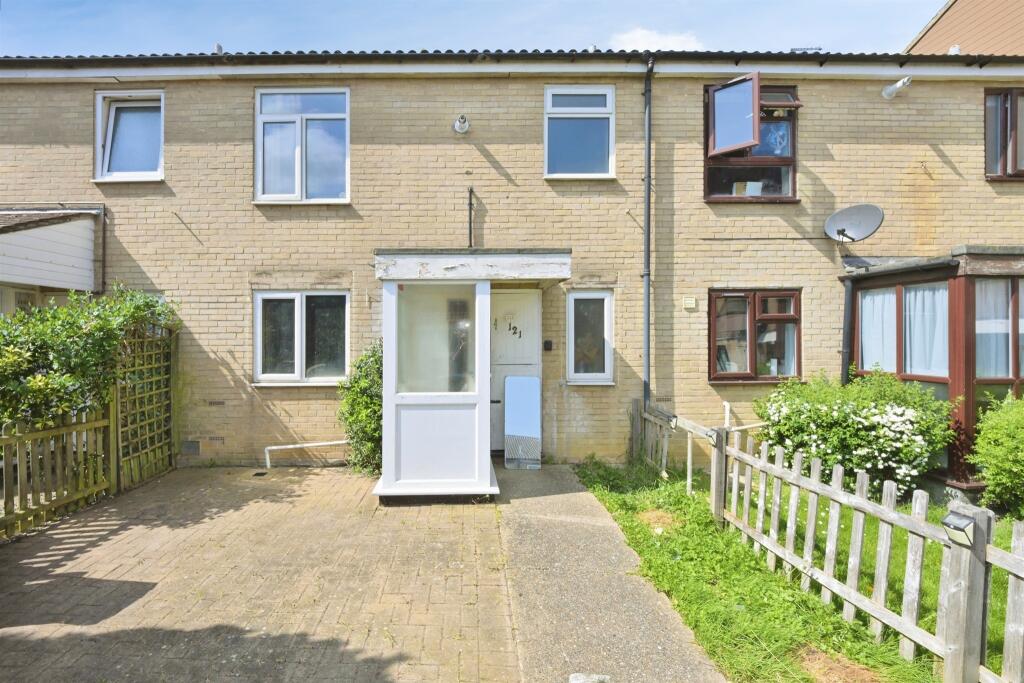Main image of property: Taylifers, Harlow