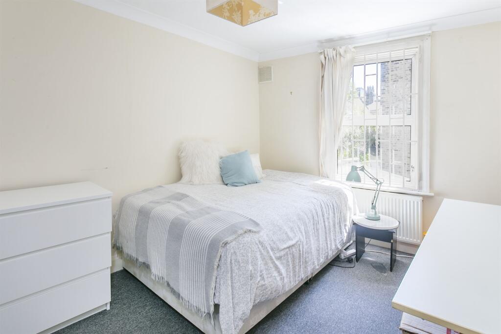 Apartment in London - View 3