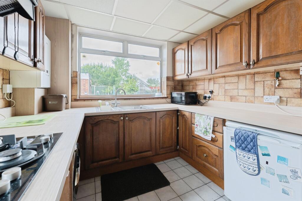 House in Chester, Ellesmere Port - View 3