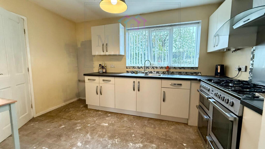 House in Wakefield, South Kirkby and Moorthorpe - View 5