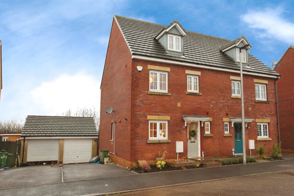 Main image of property: Lonydd Glas, Llanharan, Pontyclun