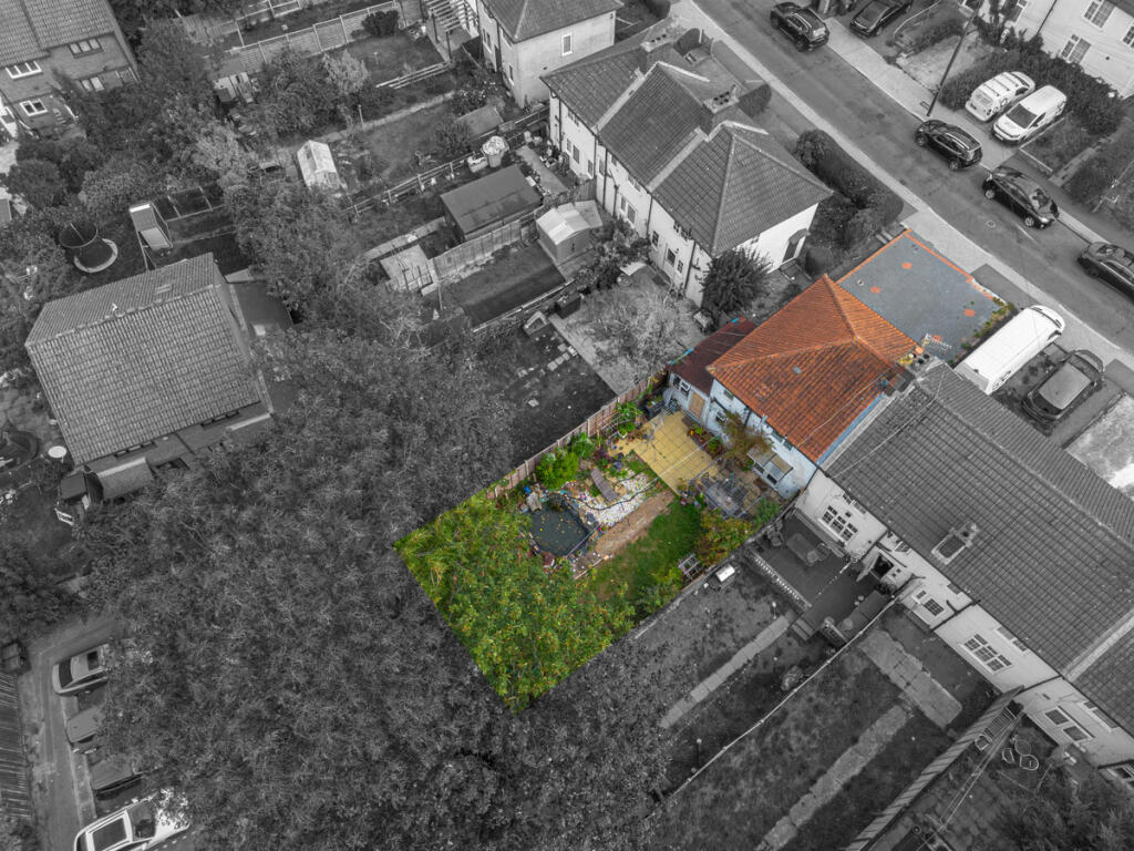 House in Harrow - View 4