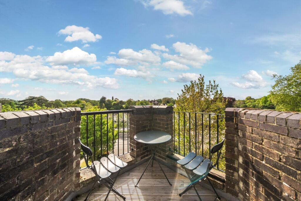 Main image of property: Portsmouth Road, Kingston Upon Thames, KT1