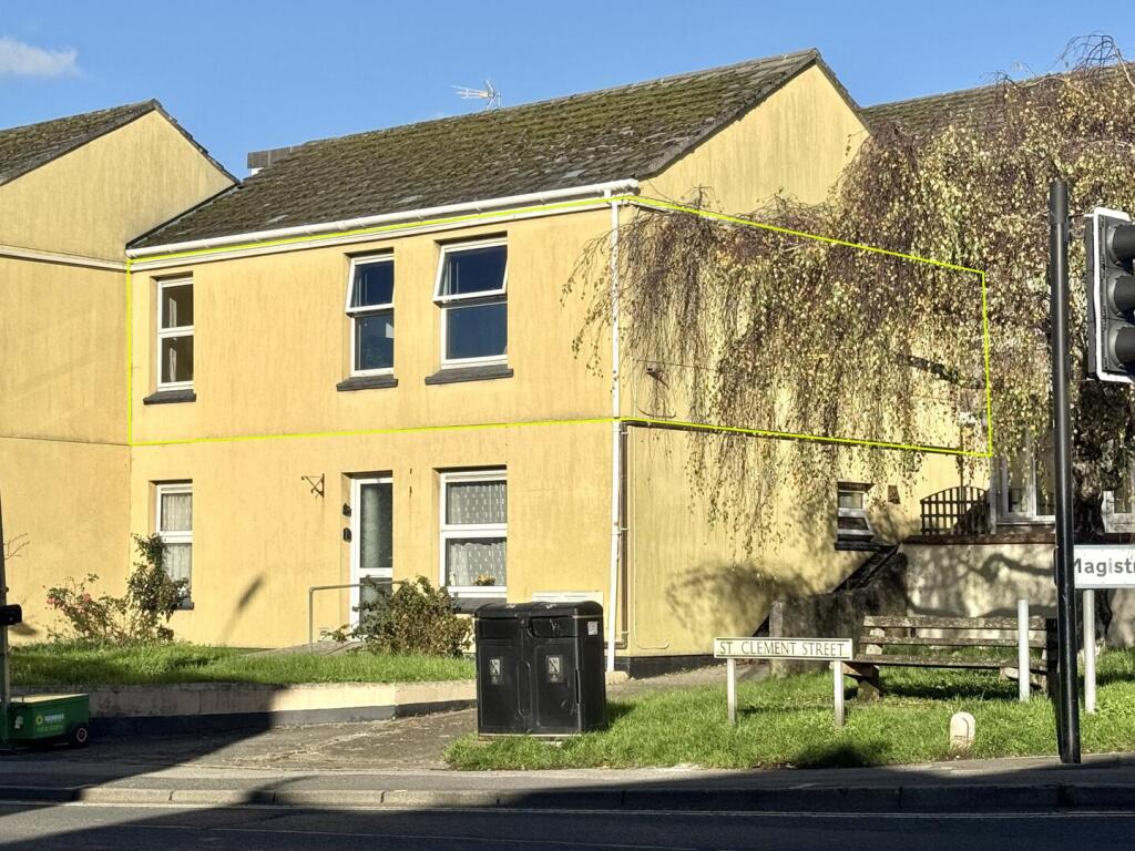 1-bed flat on Kemp Close, Truro, £160,000