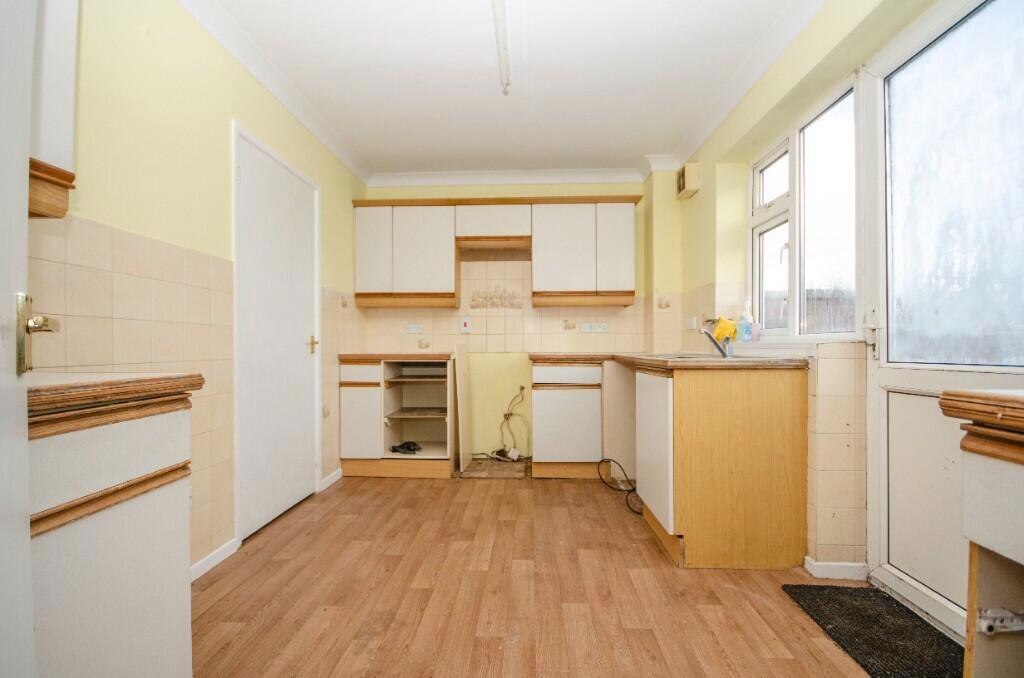 House in Southampton, Thornhill Park - More