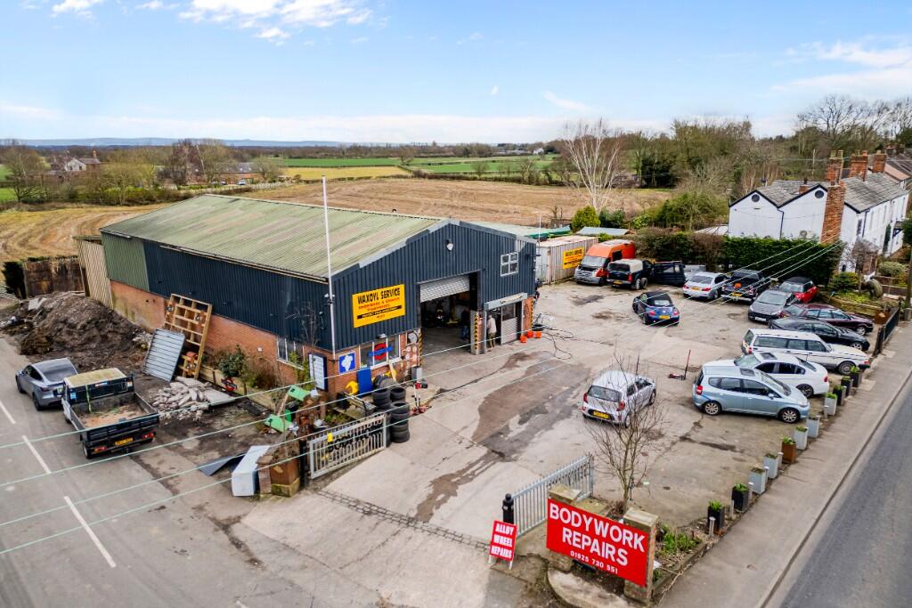 Main image of property: RING O'BELLS GARAGE, LOWER STRETTON, WARRINGTON, WA4 4NZ