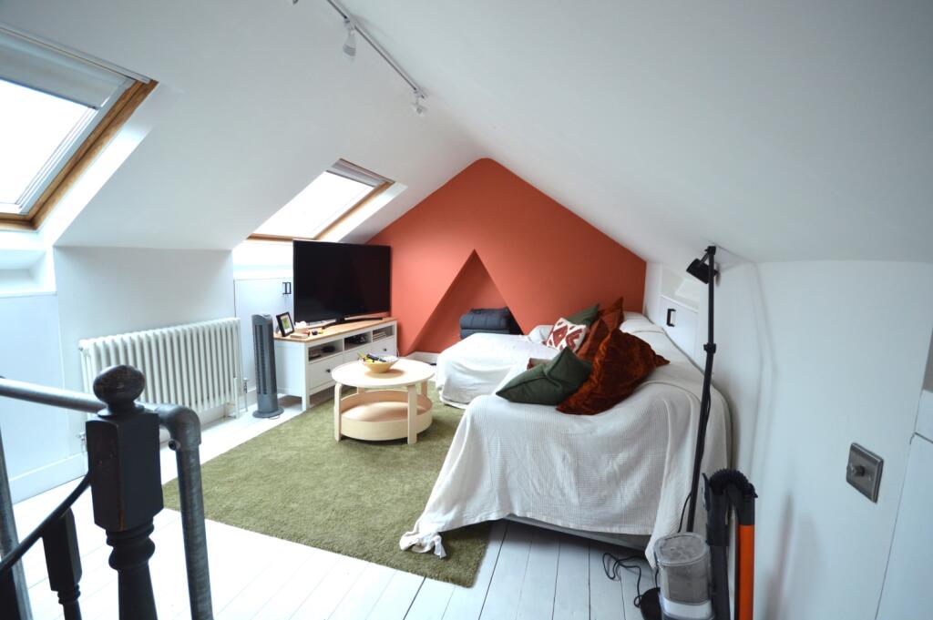 Keppel Road, London, E6 photo 2
