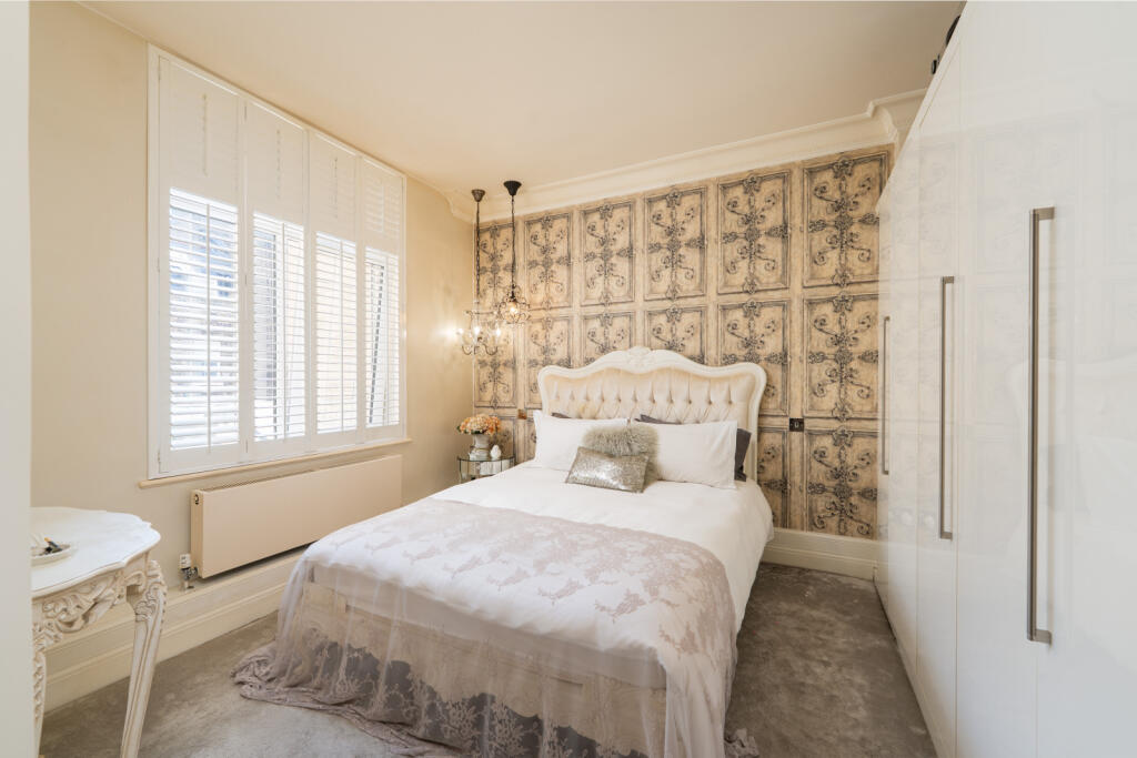 Apartment in London, City of Westminster - More