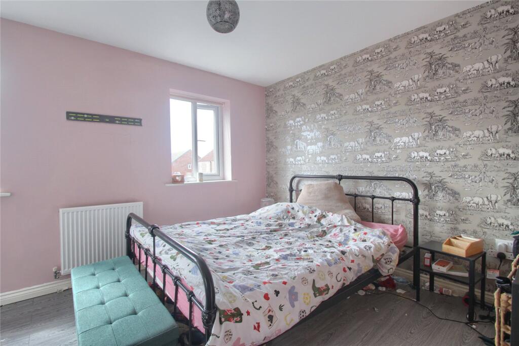 House in Middlesbrough, Grove Hill - More