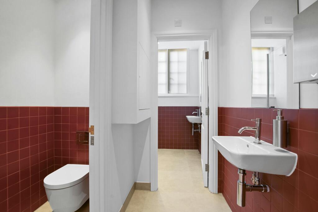20f4b2GCCSLOA 35 Duke St WC Original 6.JPG