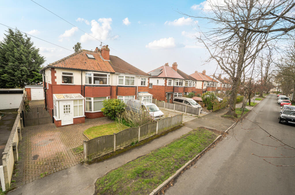 Main image of property: Stainburn Crescent, Moortown, Leeds, LS17