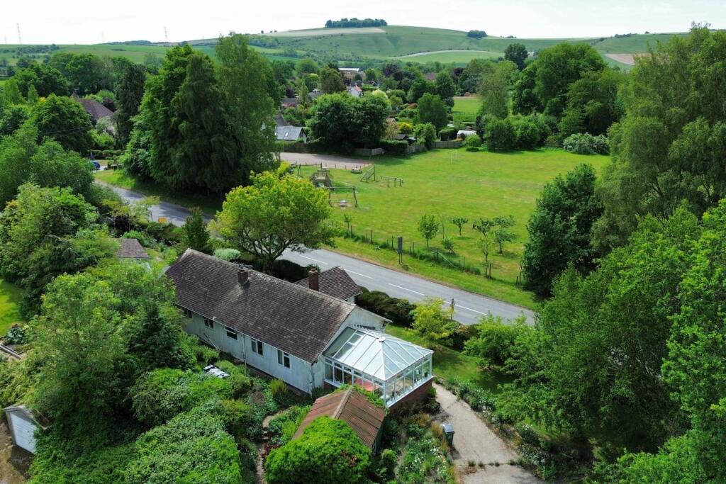 4-bed bungalow on Easton Royal, Pewsey, SN9 5LS, £490,000