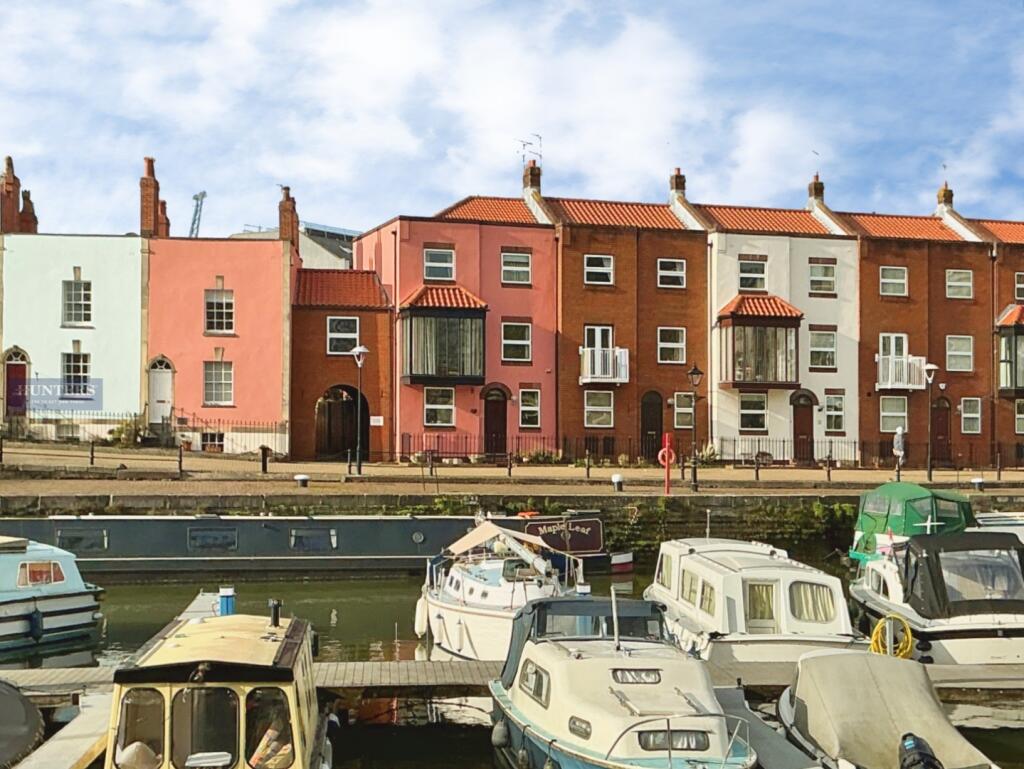 Main image of property: Bathurst Parade, Bristol, BS1 6UB