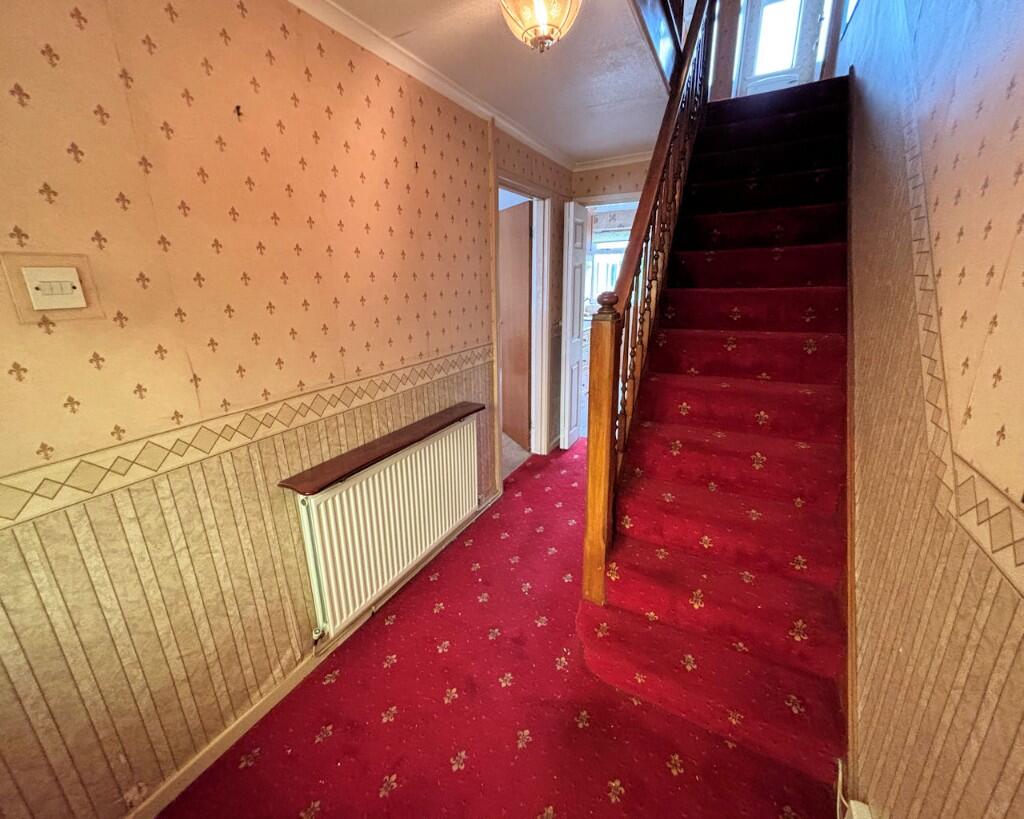 8 Ffordd Alban, Tywyn, Gwynedd, LL36 9EA photo 3