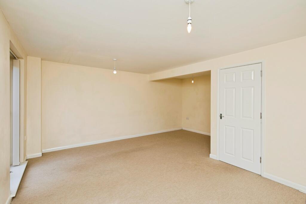 Badgerdale Way, Derby, DE23 photo 2