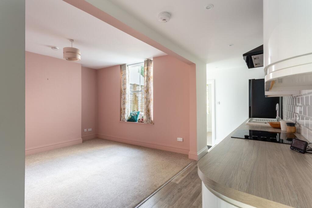 Apartment in Brighton - More