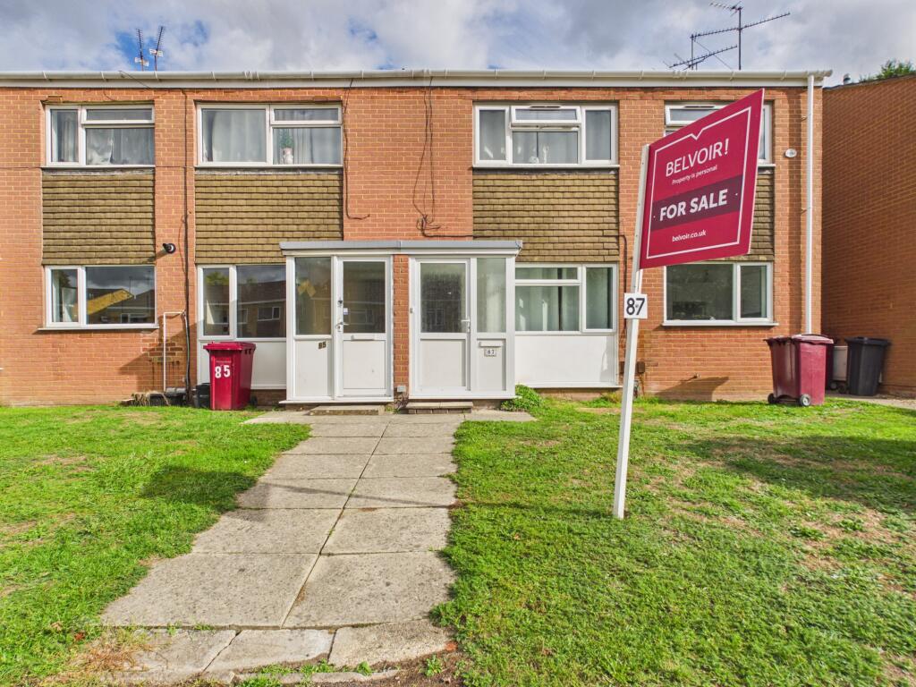 2-bed flat on Lower Elmstone Drive, Tilehurst, Reading, RG31, £230,000