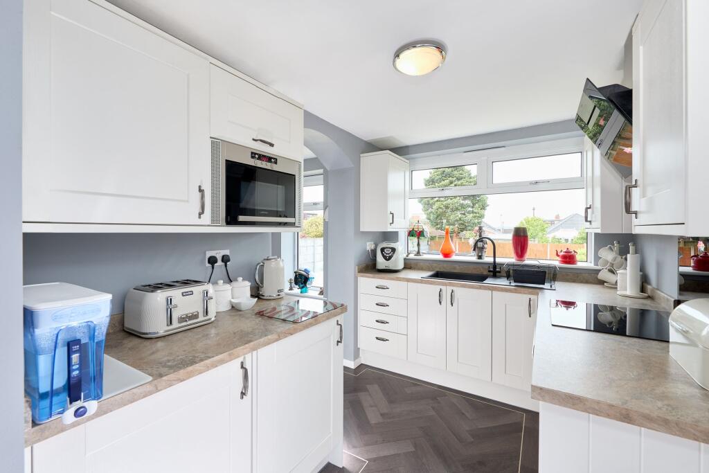 Thirlmere Avenue, Orrell, WN5 photo 4