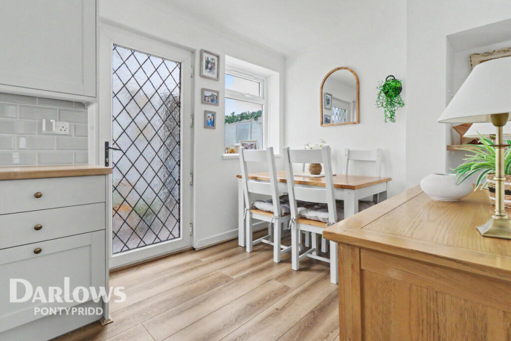 House in Pontypridd, Hawthorn