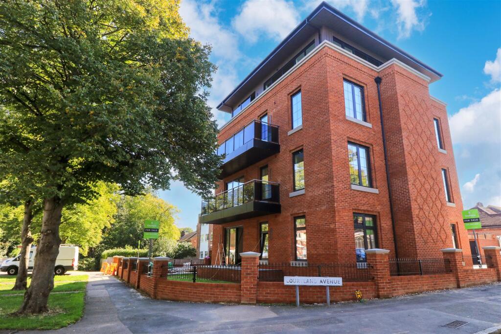 Main image of property: The Courtland, Whitehall Road, North Chingford, E4