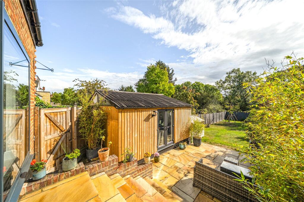 House in Kingston upon Thames - View 4