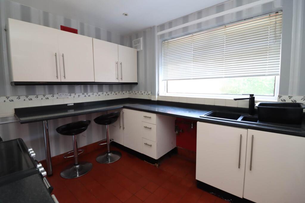 House in Wirral, Liverpool City Region - View 3