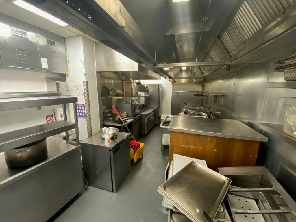 North Road 165 Brighton 3.jpg