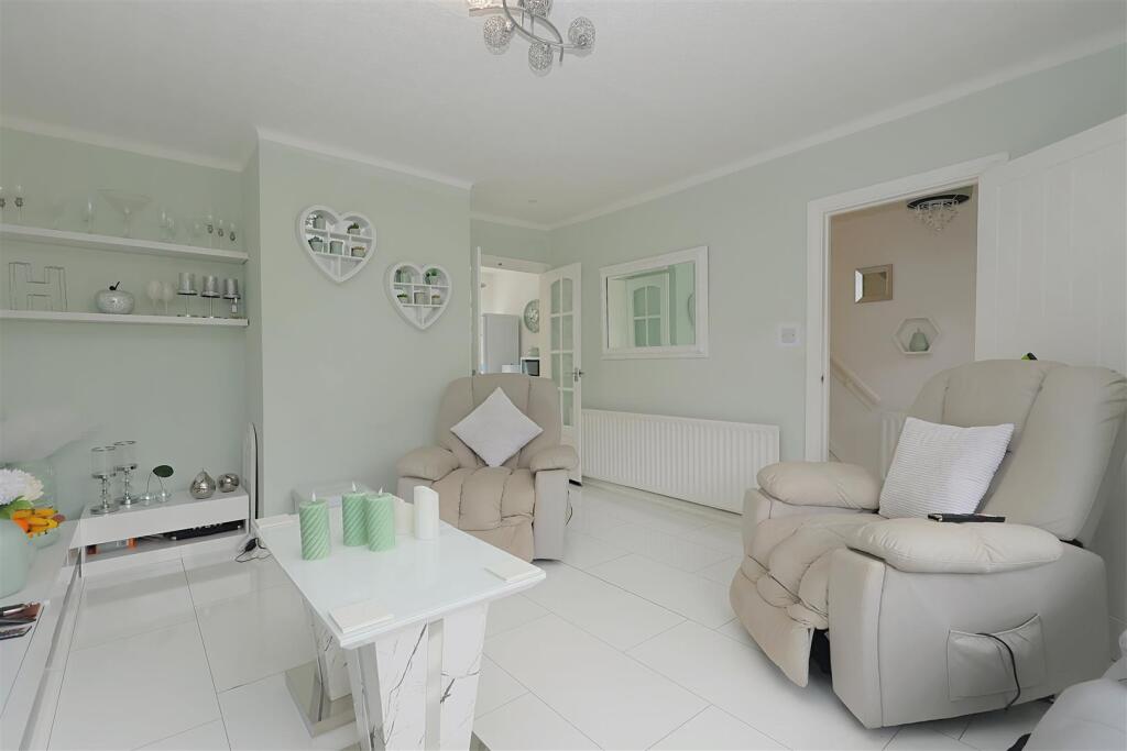 House in Leeds, West Yorkshire - View 5