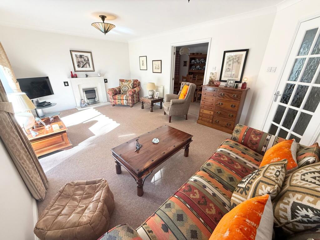 House in Verwood, Dorset - View 3