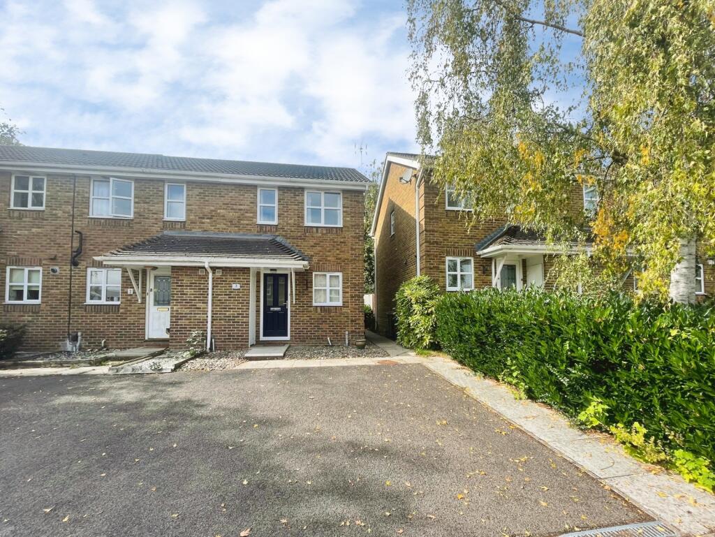 Main image of property: Oak Close, Basingstoke, Hampshire, RG21