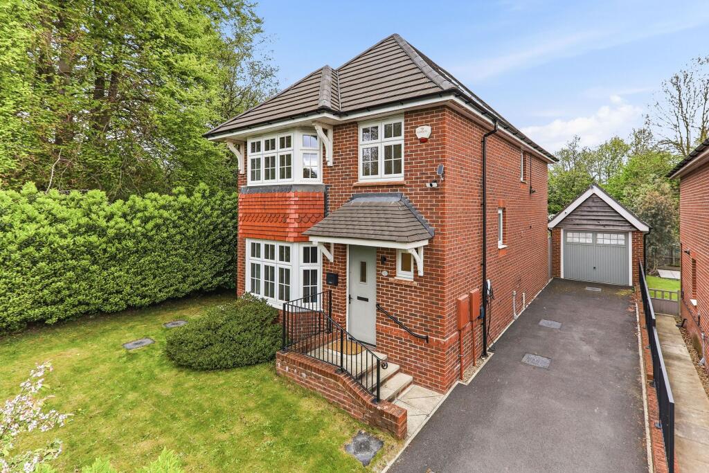 Main image of property: Hawthorn Farm Road, Leeds