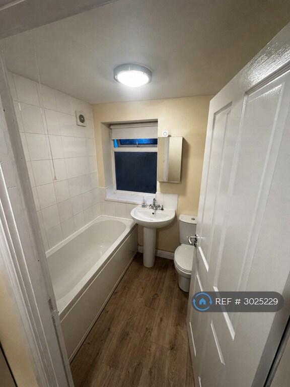 Apartment in Warrington - More
