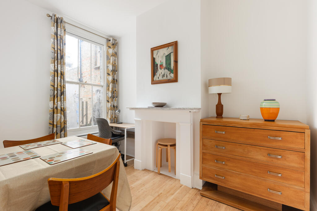House in London - View 3