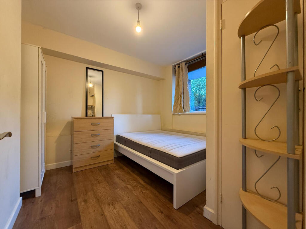 4 bedroom flat for rent